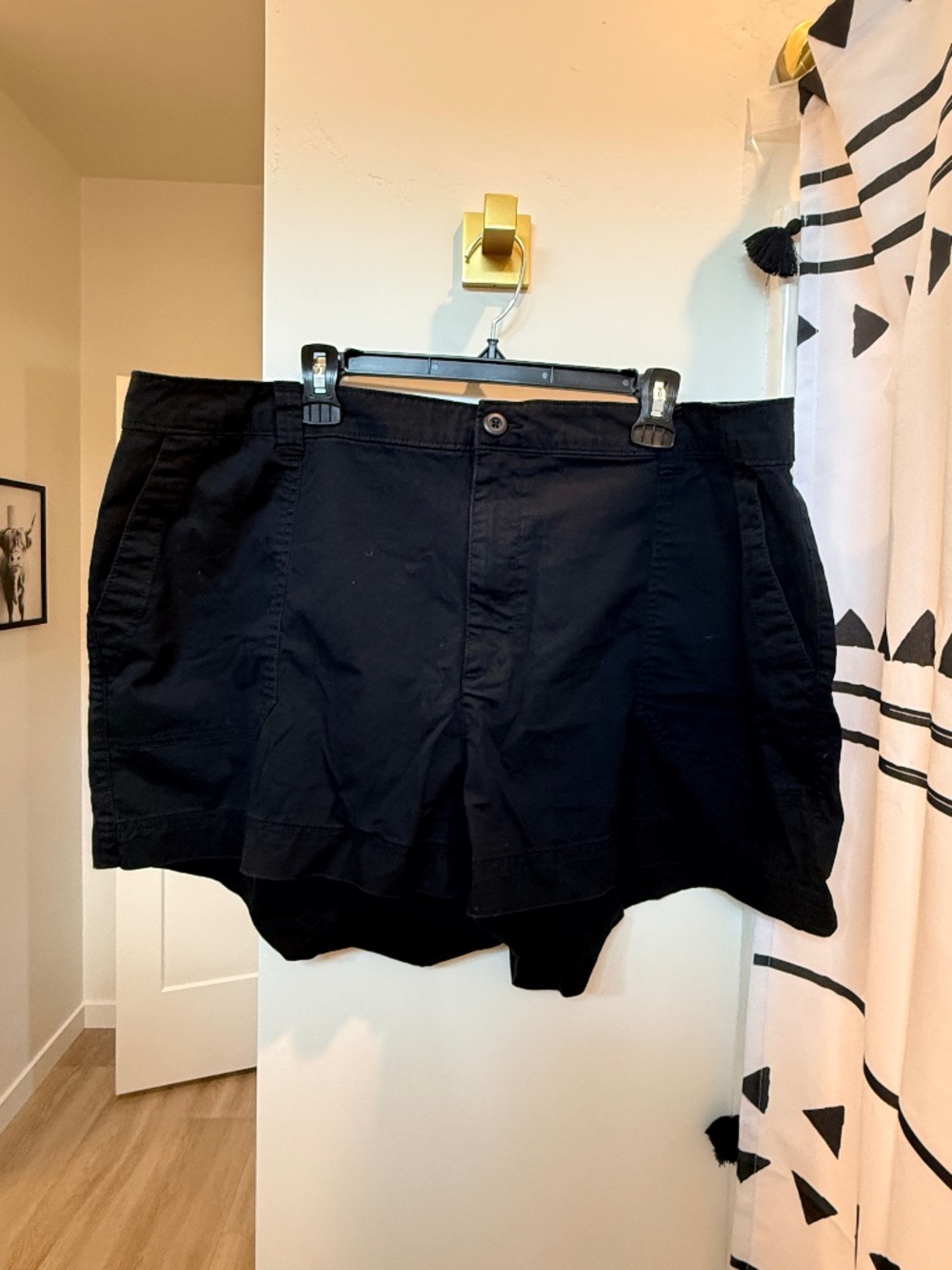 Old Navy XXL High Rise Chino 4" Black Shorts - Excellent